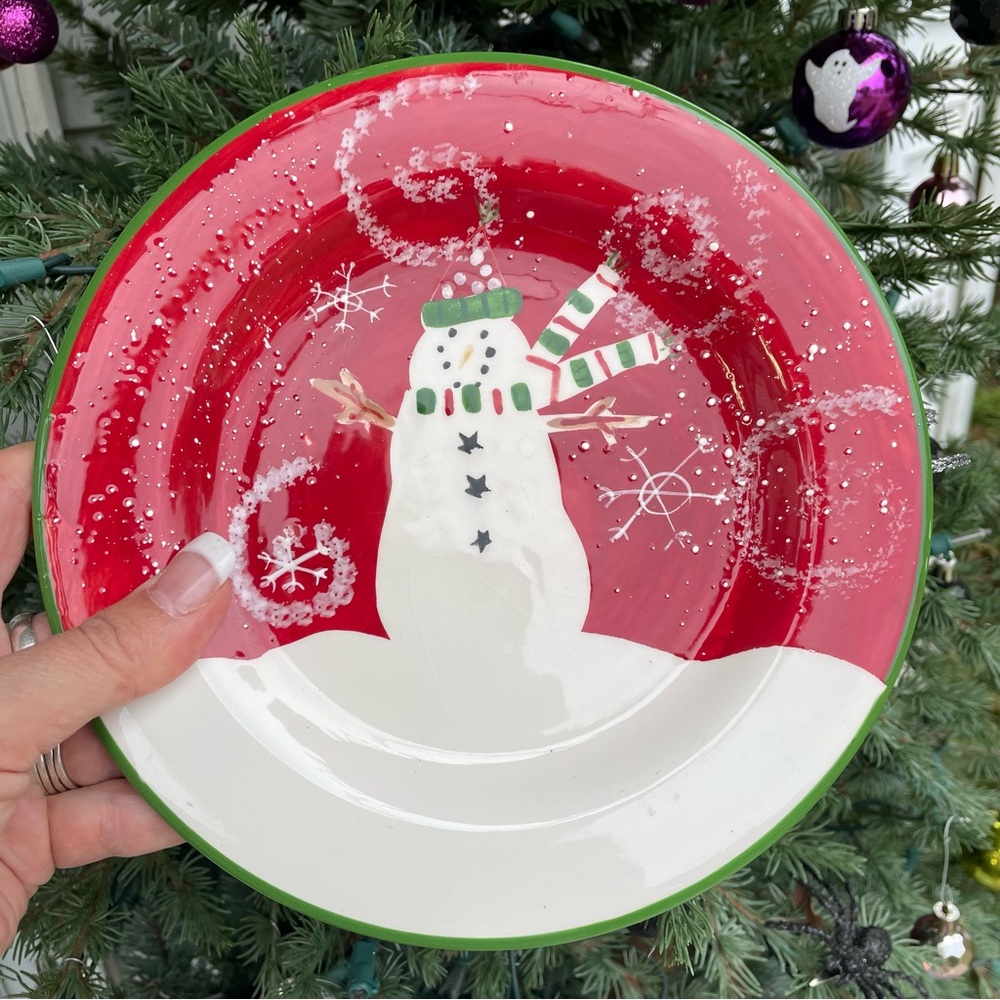 Debbie Mumm Snowman Salad Dessert Red ceramic Plate Christmas winter holiday